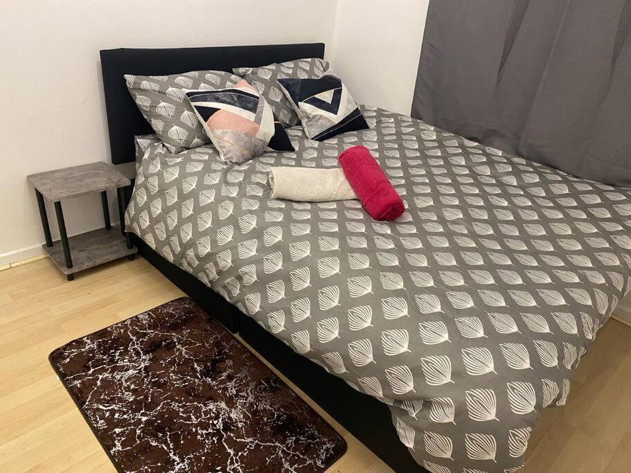 2 Bedroom Flat Camberwell Grove Londra Esterno foto