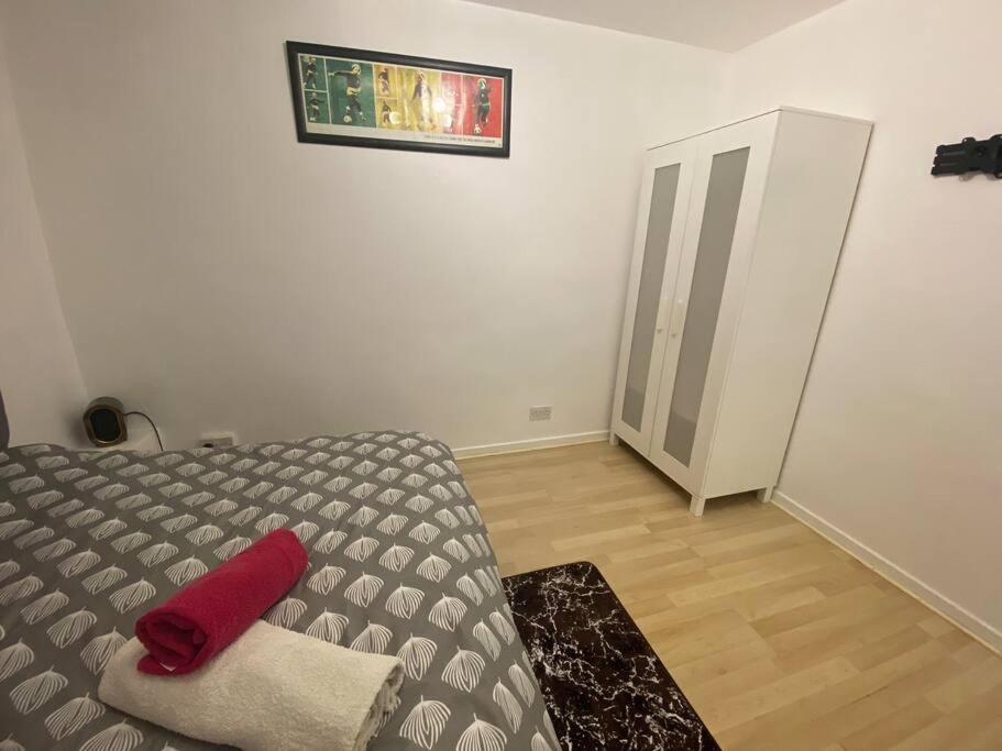 2 Bedroom Flat Camberwell Grove Londra Esterno foto