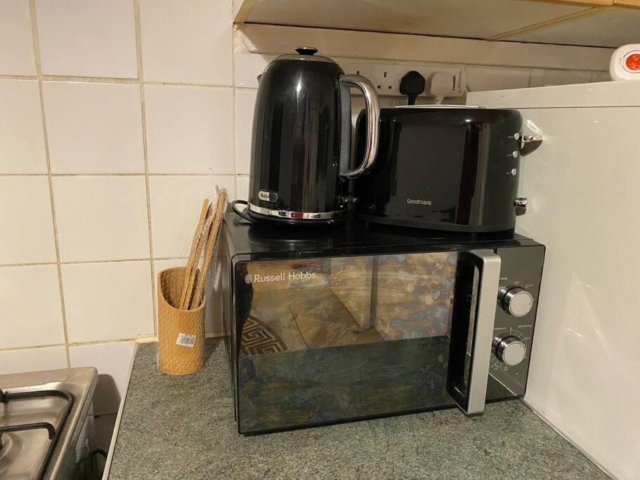 2 Bedroom Flat Camberwell Grove Londra Esterno foto