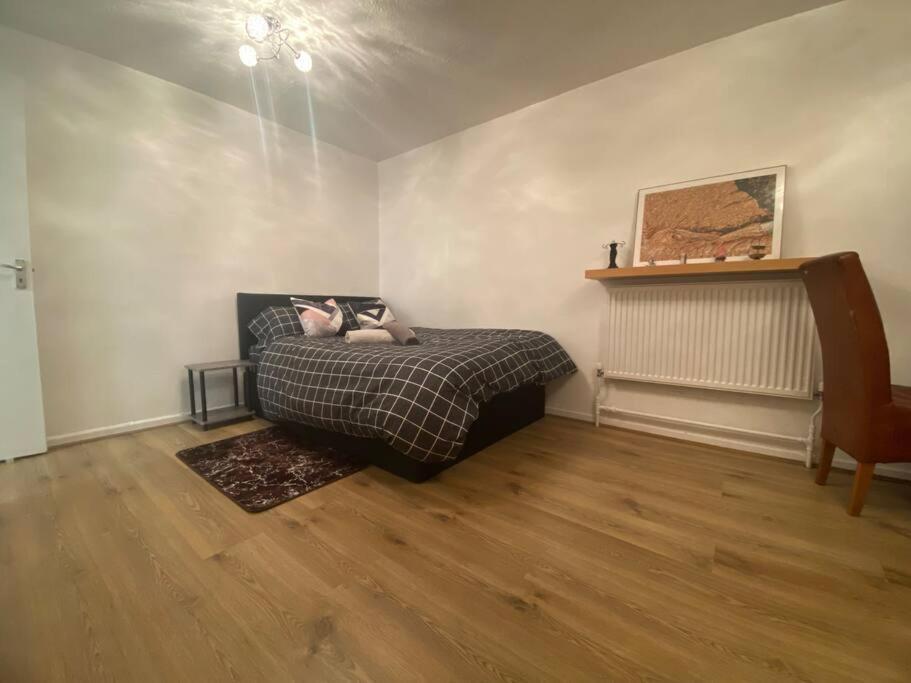 2 Bedroom Flat Camberwell Grove Londra Esterno foto