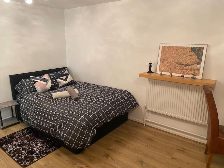 2 Bedroom Flat Camberwell Grove Londra Esterno foto